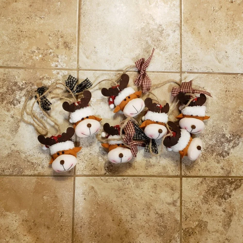 Garland Plush Reindeer Heads 8' Long